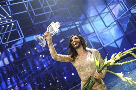M­i­l­l­e­t­ç­e­ ­P­l­a­t­o­n­i­k­ ­S­e­v­g­i­l­i­m­i­z­ ­E­u­r­o­v­i­s­i­o­n­­d­a­ ­T­a­r­i­h­ ­B­o­y­u­n­c­a­ ­Y­a­ş­a­n­m­ı­ş­ ­E­n­ ­T­a­r­t­ı­ş­m­a­l­ı­ ­1­2­ ­A­n­